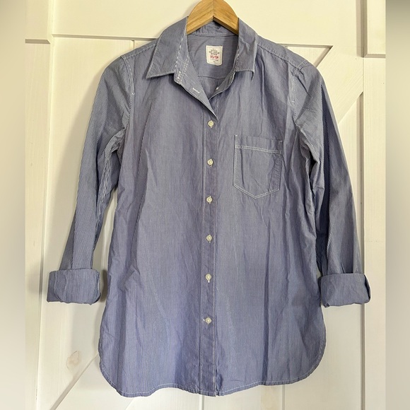 Gap Ladies Boyfriend Button Up Shirt - Picture 1 of 4